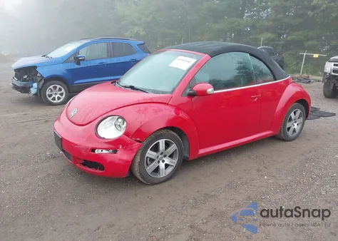 2006 Volkswagen New Beetle 2.5 z USA, uszkodzony, nr VIN 3VWRF31Y36M319505